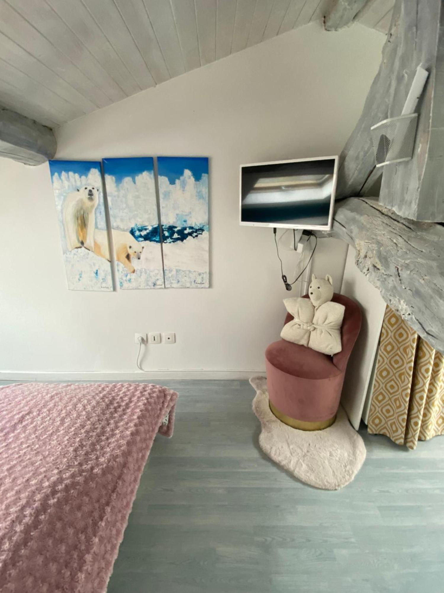 B&B Insolite Entre Lyon Et Aeroport Pusignan Екстериор снимка