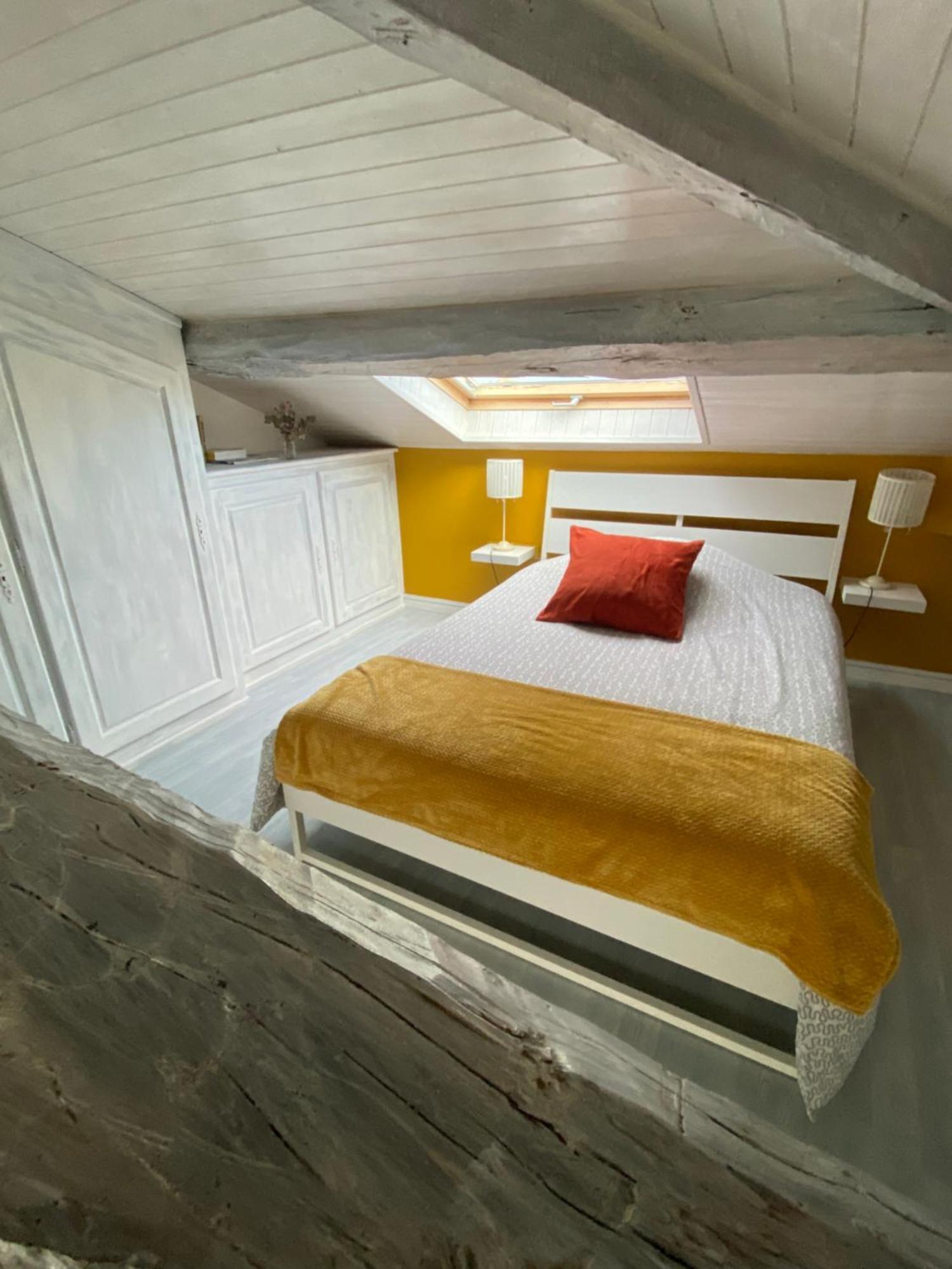 B&B Insolite Entre Lyon Et Aeroport Pusignan Екстериор снимка